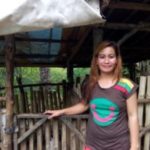 Cecilia from the Philippines received a loan of $100 to buy piglets, feed, and jewelry.