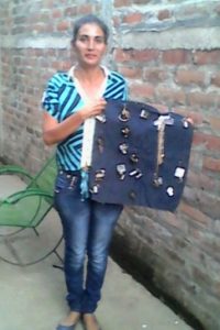 Zoila from El Salvador received a loan of $1,125 to buy beauty products, necklaces and bracelets to sell.