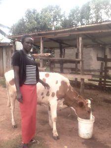 Our $225 loan to Sulekha in Kenya will help her buy animal feed and a diary cow for her milk production business.